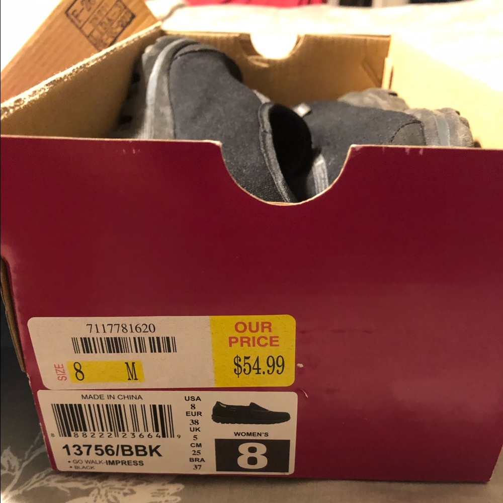 Black sketchers